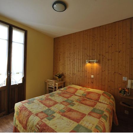 Hotel De La Grotte Екс ле Бен Екстериор снимка