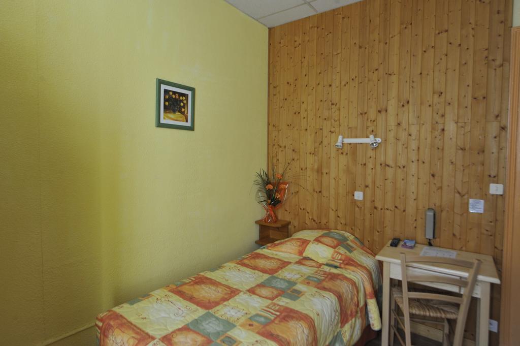 Hotel De La Grotte Екс ле Бен Екстериор снимка